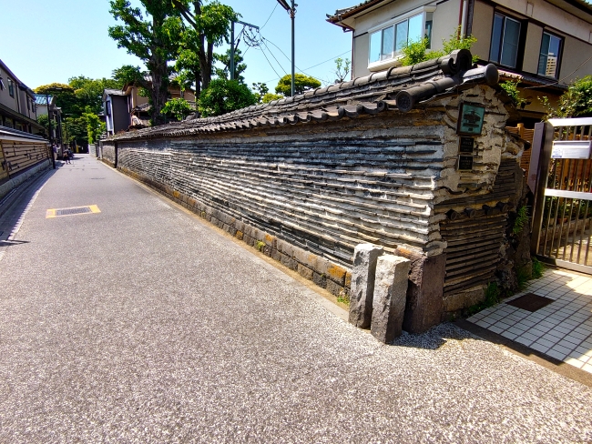 観音寺の築地塀