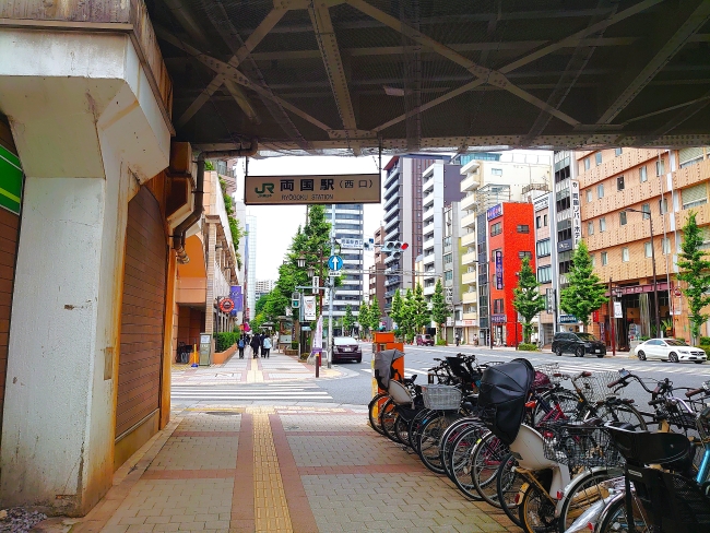 国技館通りを進む