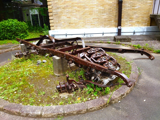 自動車の残骸